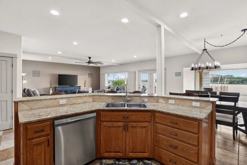 1002 Scenic Loop Kingsland, TX 78639