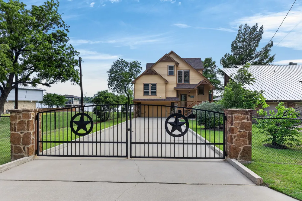 1002 Scenic Loop Kingsland, TX 78639