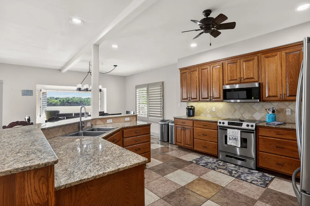 1002 Scenic Loop Kingsland, TX 78639