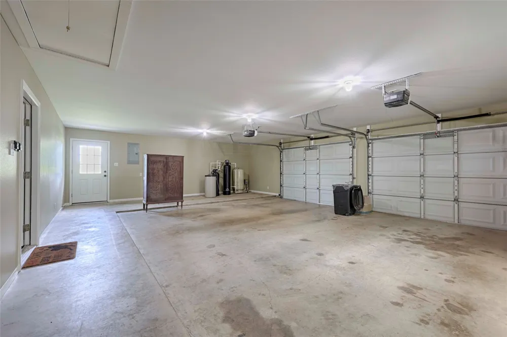3545 E I 10 Frontage Road Schulenburg, TX 78956