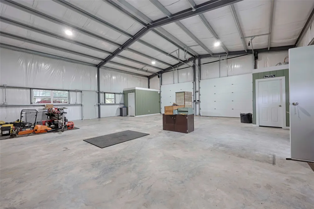 3545 E I 10 Frontage Road Schulenburg, TX 78956