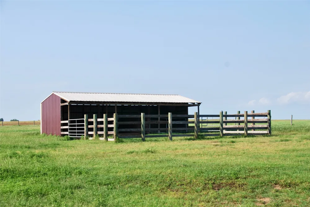 3545 E I 10 Frontage Road Schulenburg, TX 78956