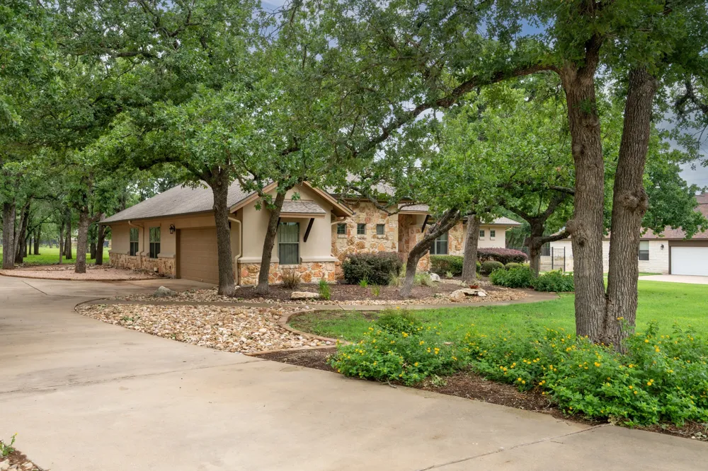 216 Independence Drive Georgetown, TX 78633