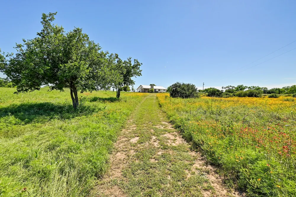 19811 W Ranch Road 152 Road Llano, TX 78643