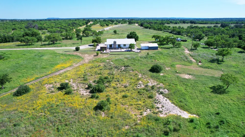 19811 W Ranch Road 152 Road Llano, TX 78643