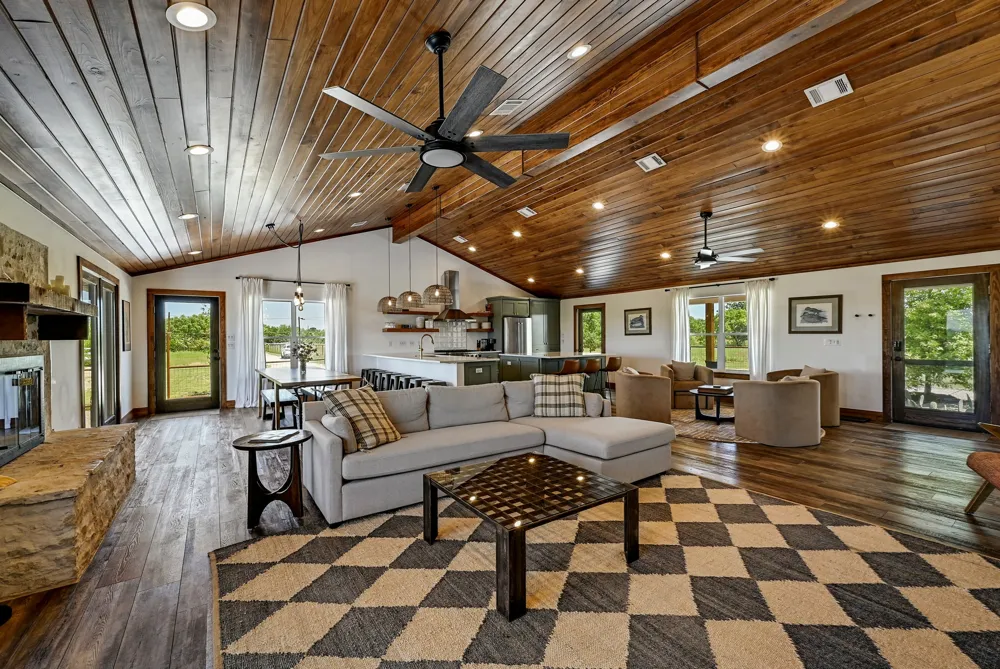 19811 W Ranch Road 152 Road Llano, TX 78643