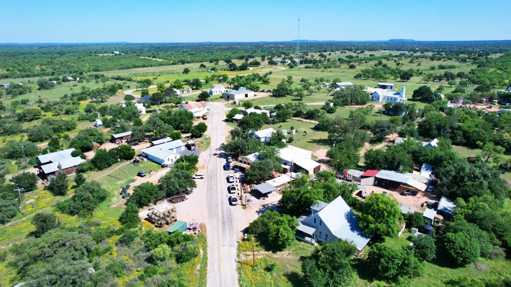 19811 W Ranch Road 152 Road Llano, TX 78643
