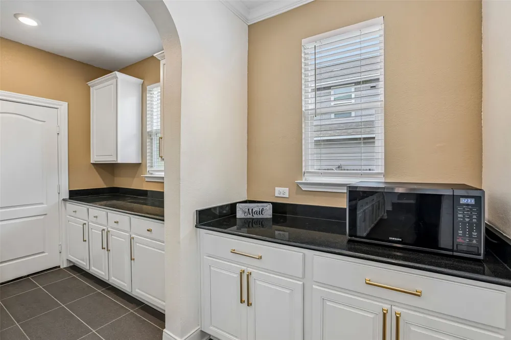 305 Kat Garnet Drive Kyle, TX 78640