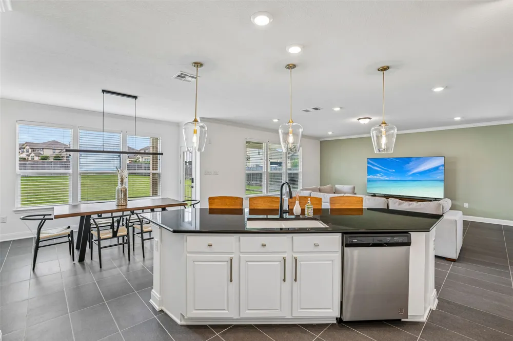 305 Kat Garnet Drive Kyle, TX 78640