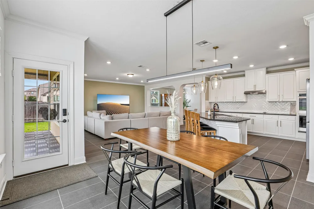 305 Kat Garnet Drive Kyle, TX 78640