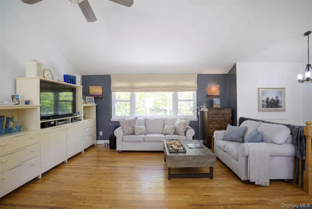 50 Runnymeade Drive East Hampton, NY 11937