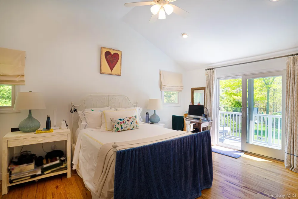 50 Runnymeade Drive East Hampton, NY 11937