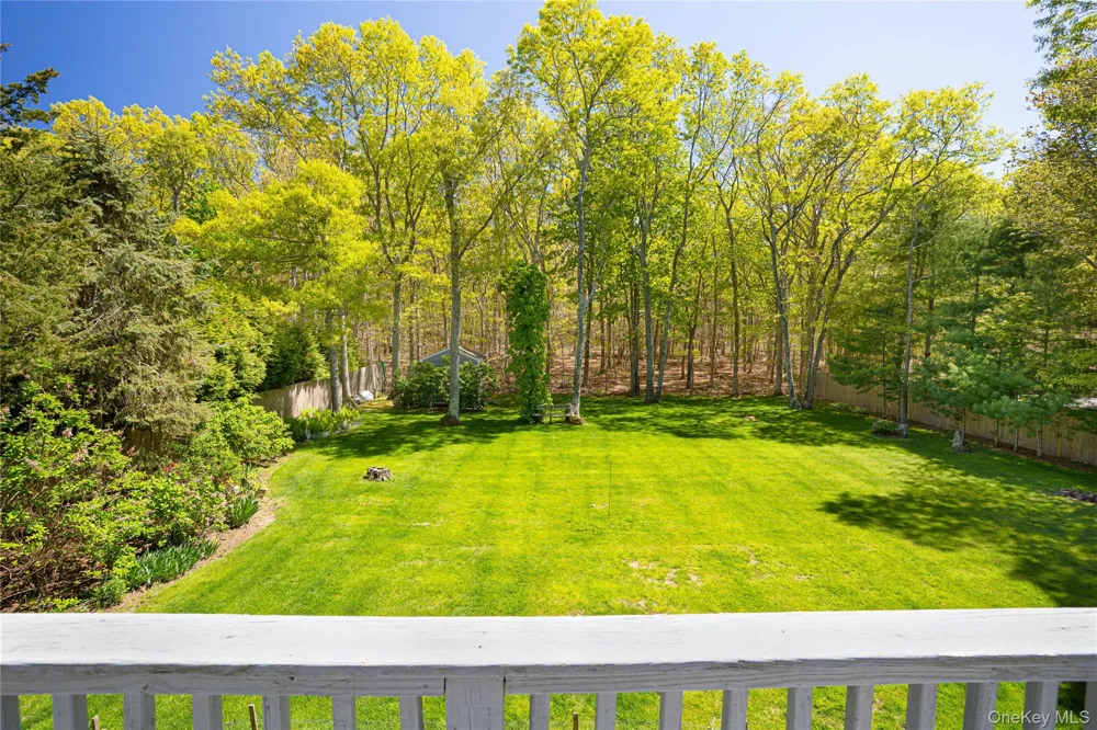 50 Runnymeade Drive East Hampton, NY 11937