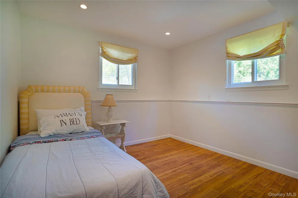 50 Runnymeade Drive East Hampton, NY 11937