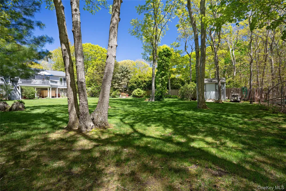 50 Runnymeade Drive East Hampton, NY 11937