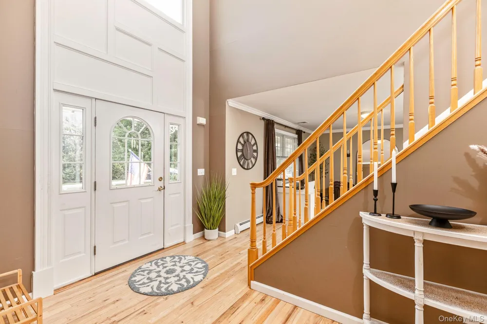 506 Twomey Avenue Baiting Hollow, NY 11933