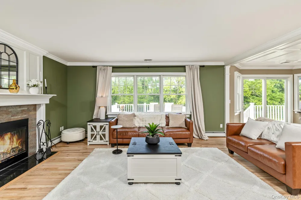 506 Twomey Avenue Baiting Hollow, NY 11933