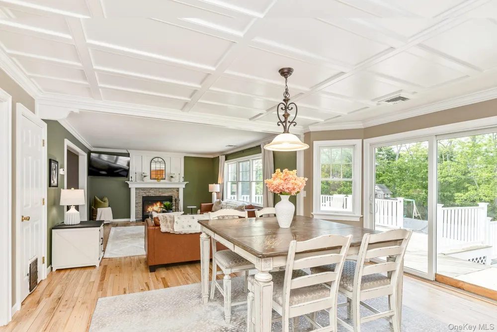 506 Twomey Avenue Baiting Hollow, NY 11933