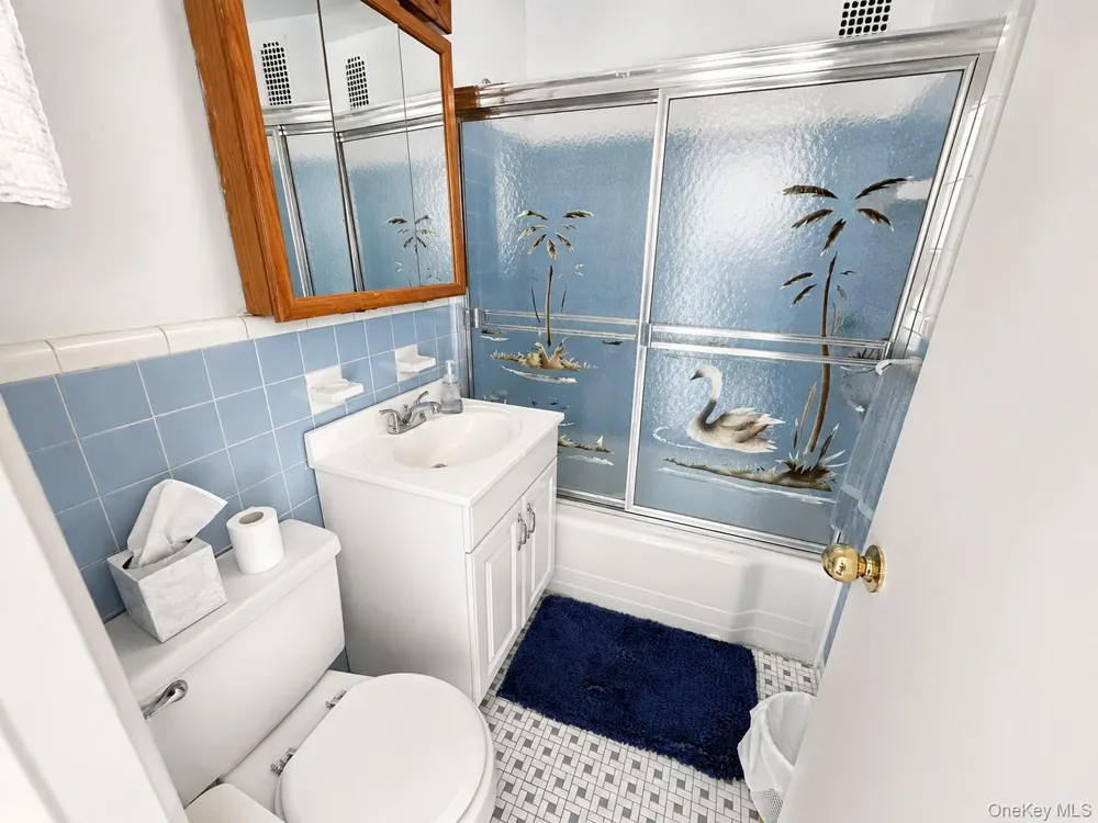 209-25 18th Avenue #6D Bayside, NY 11360
