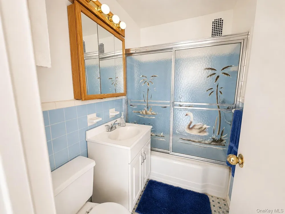 209-25 18th Avenue #6D Bayside, NY 11360