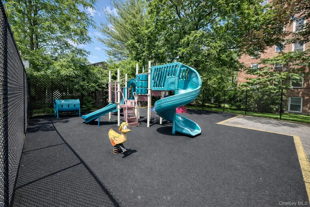 209-25 18th Avenue #6D Bayside, NY 11360