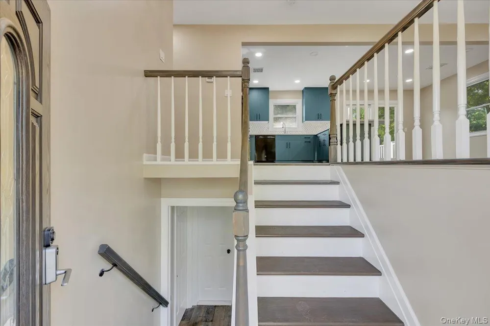 513 Canada Street Lake George, NY 12845