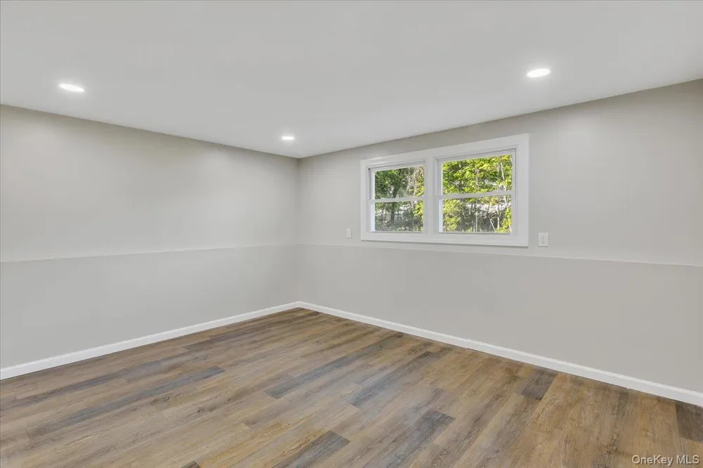 513 Canada Street Lake George, NY 12845