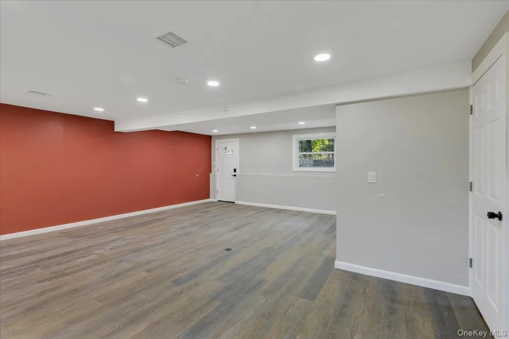 513 Canada Street Lake George, NY 12845