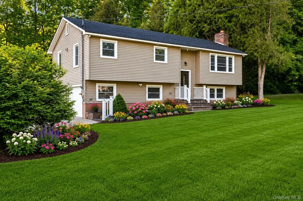 513 Canada Street Lake George, NY 12845