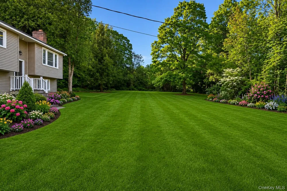 513 Canada Street Lake George, NY 12845