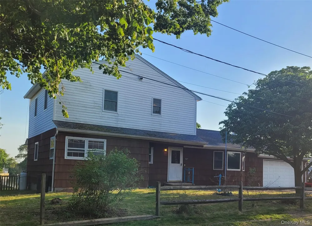 8 Cornell Road East Patchogue, NY 11772