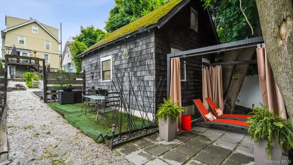 22 Mount Joy Place New Rochelle, NY 10801
