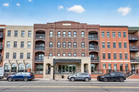 350 Main Street #406