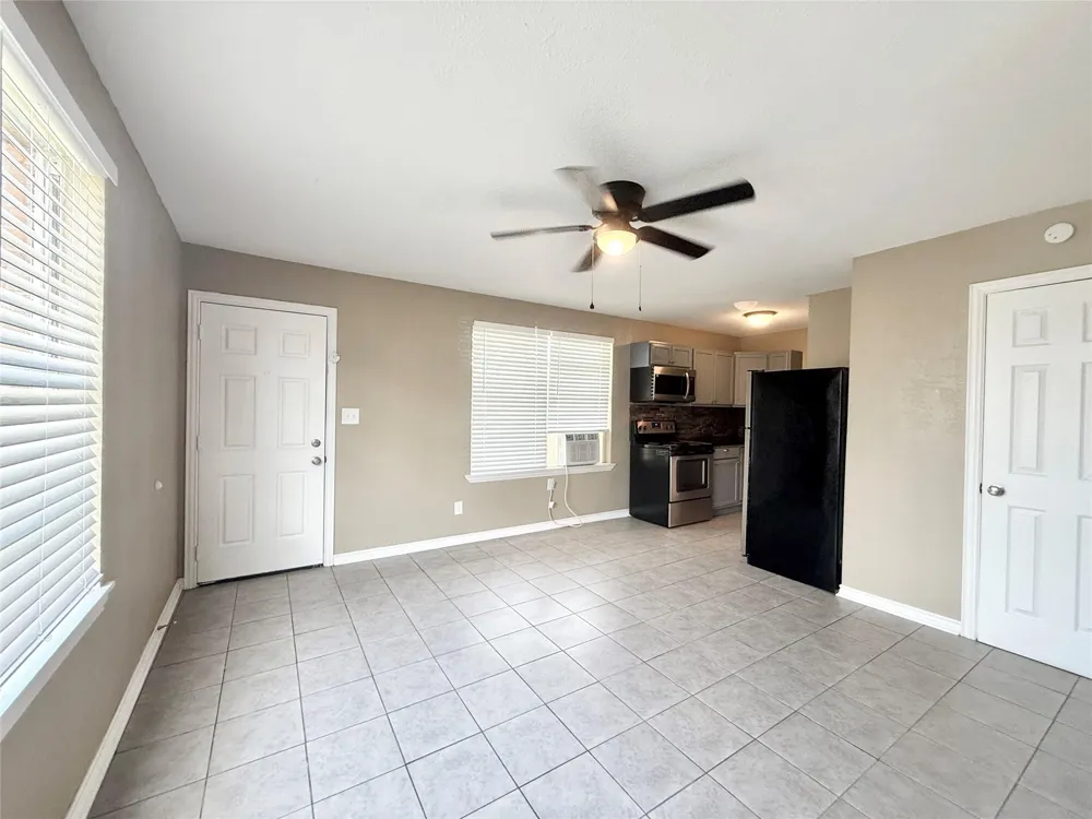 811 Avenue F #30 Freeport, TX 77541
