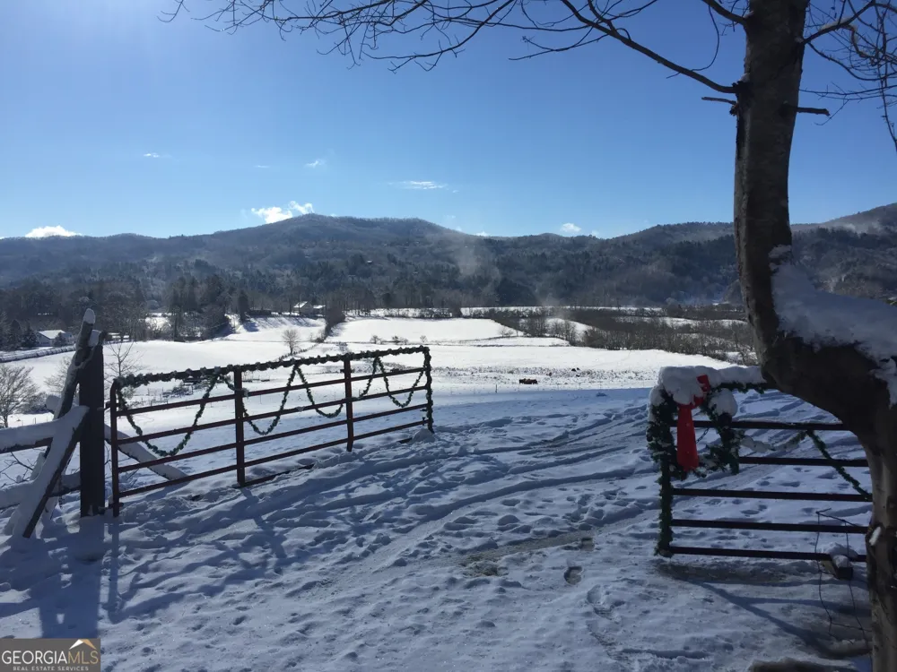5192 Wolffork RD Rabun Gap, GA 30568