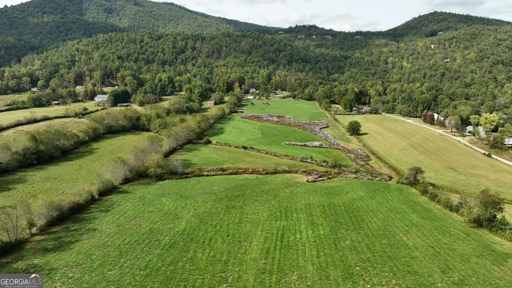 5192 Wolffork RD Rabun Gap, GA 30568