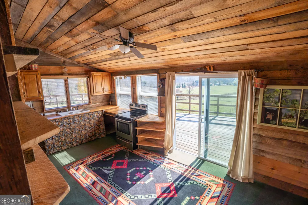 5192 Wolffork RD Rabun Gap, GA 30568