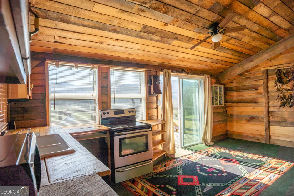 5192 Wolffork RD Rabun Gap, GA 30568