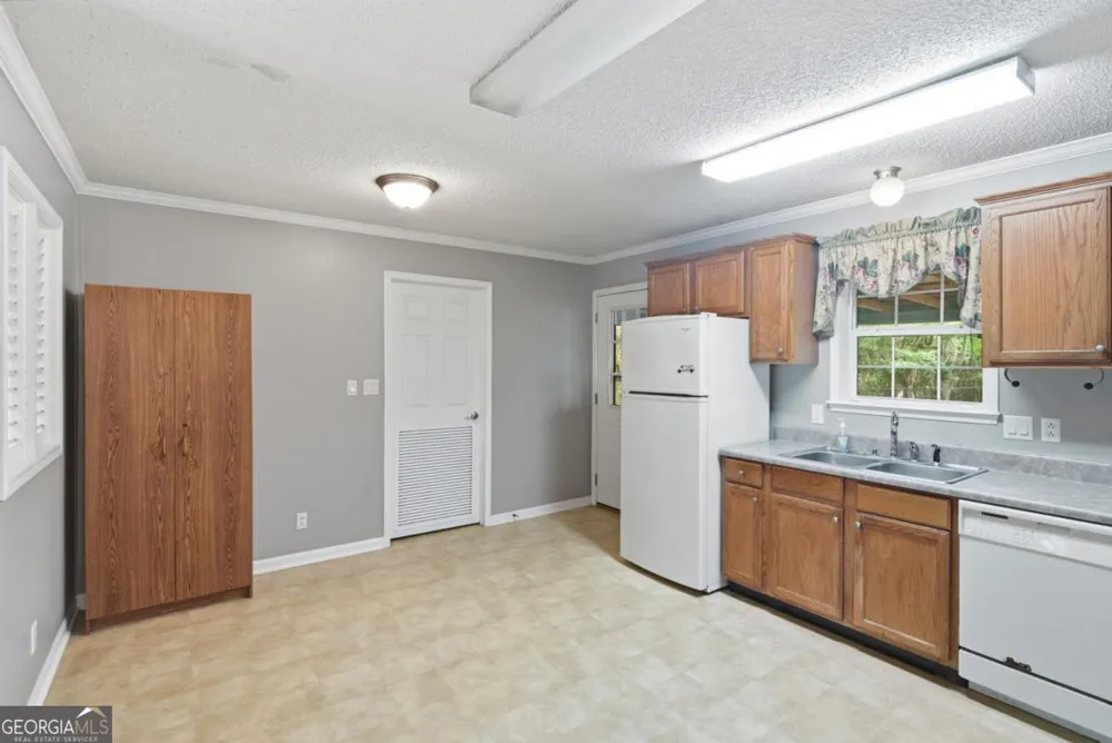 131 Harvey RD Brunswick, GA 31525