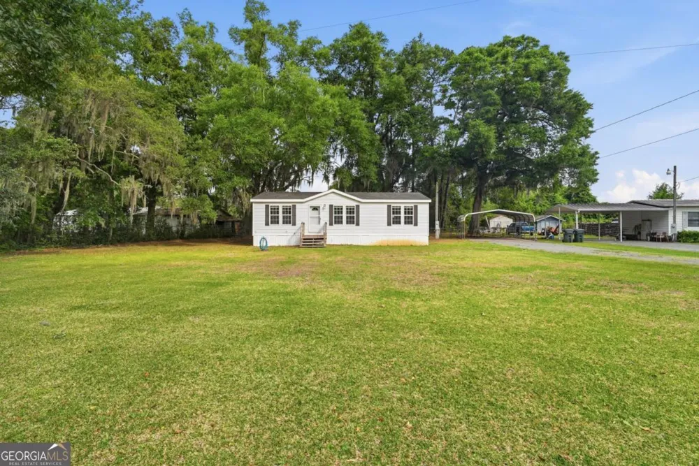 131 Harvey RD Brunswick, GA 31525