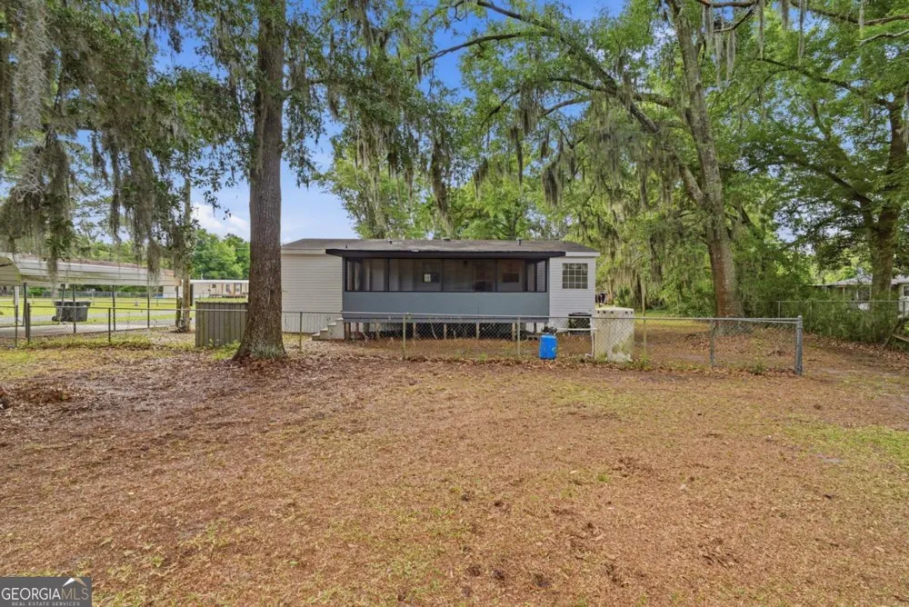 131 Harvey RD Brunswick, GA 31525