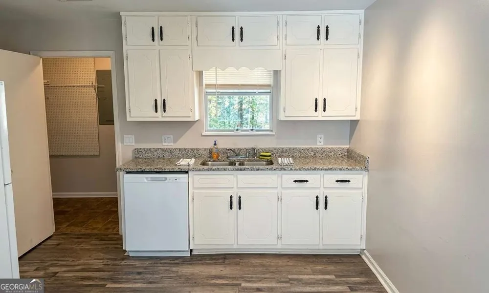 4550 Candlestick LN Oakwood, GA 30566