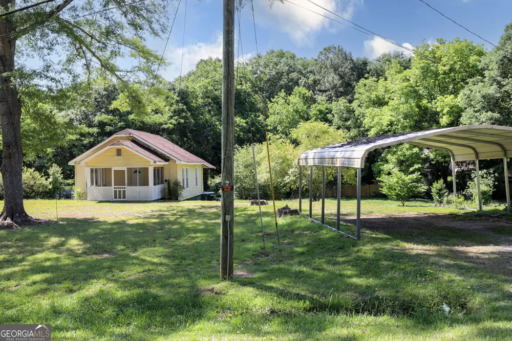 1186 E Tugalo ST Toccoa, GA 30577