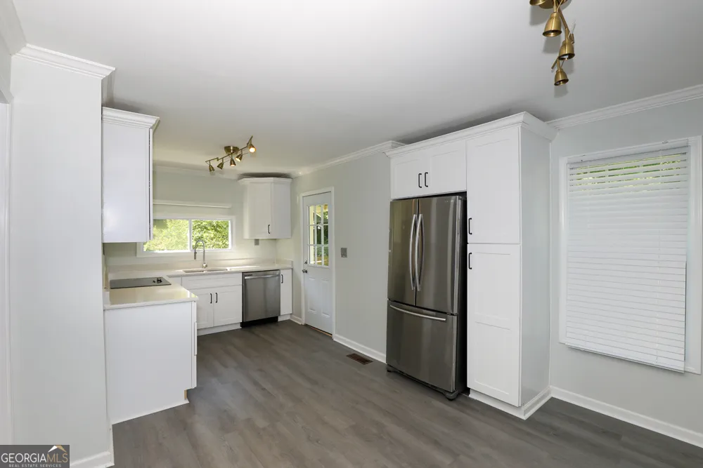 1186 E Tugalo ST Toccoa, GA 30577