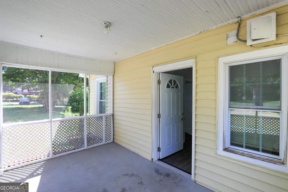 1186 E Tugalo ST Toccoa, GA 30577