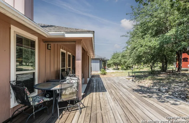 1421 Cottonwood Rd Fischer, TX 78623