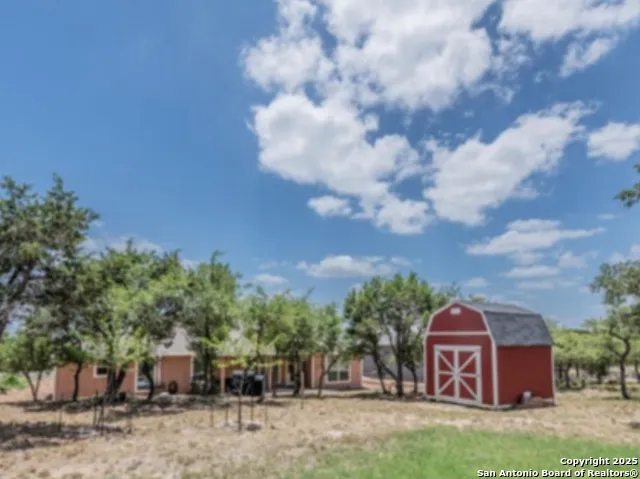 1421 Cottonwood Rd Fischer, TX 78623