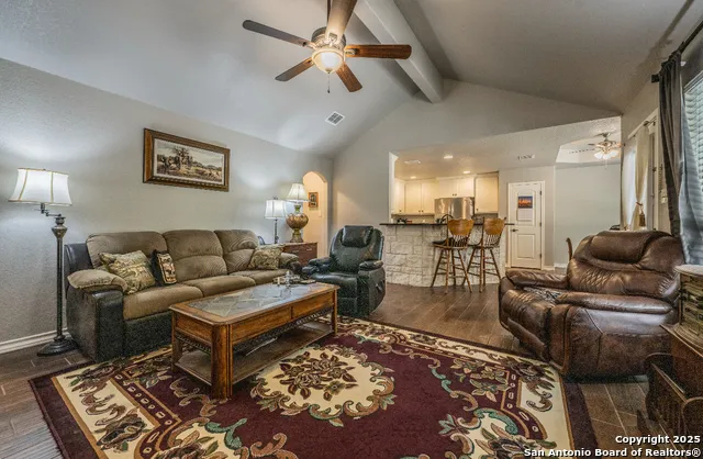 1421 Cottonwood Rd Fischer, TX 78623