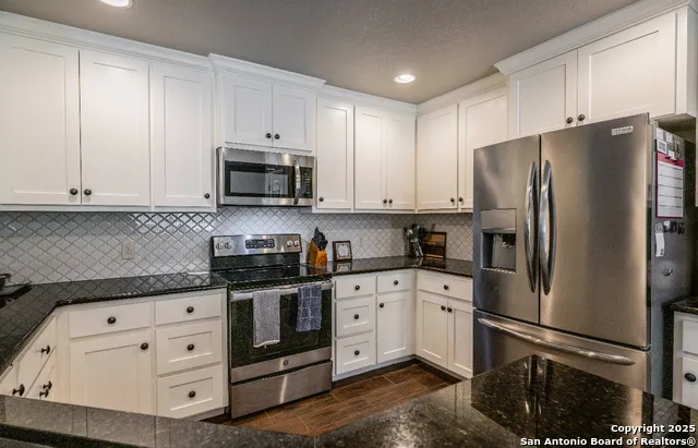 1421 Cottonwood Rd Fischer, TX 78623
