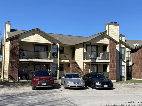 810 STATION ST